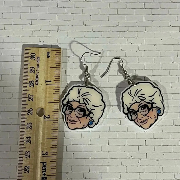The Golden Girls Sophia Petrillo Earrings - Picture 3 of 4